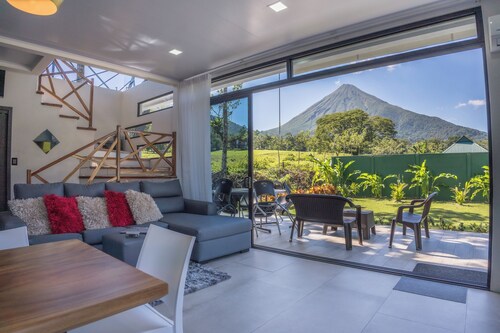 Luxury House+Volcano View+Pool