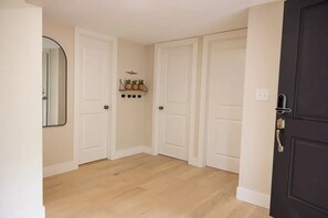 Interior - The Green Gable- Arrowhead Lake - NEW (Pocono Lake)