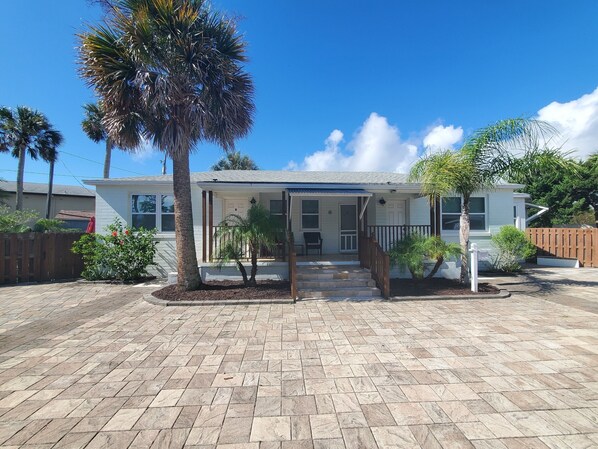 Exterior - Beach Studio Escape: Prime Location, Sleeps 4 (St. Augustine)