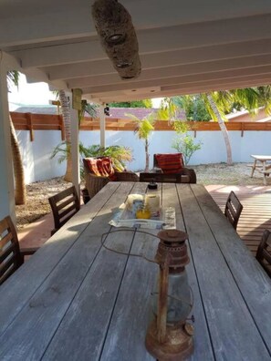 Outdoor dining - La Vida Local - close to Mambo Beach!
 (Willemstad)