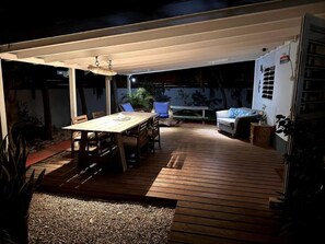 Outdoor dining - La Vida Local - close to Mambo Beach!
 (Willemstad)