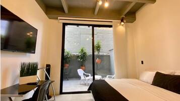 Desk, laptop workspace, free WiFi