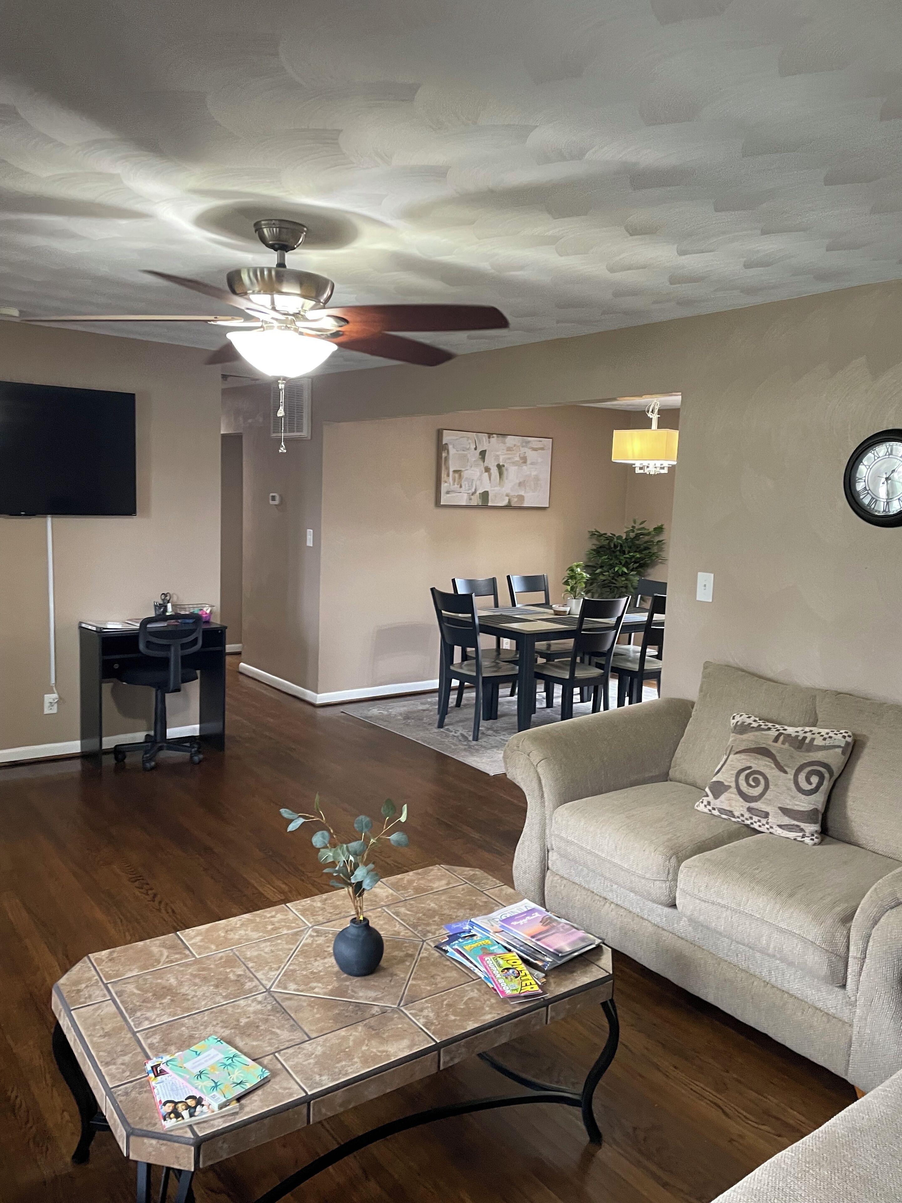 智能電視、書籍