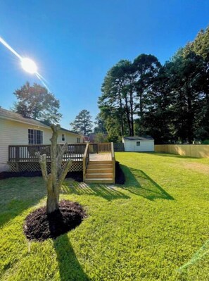 Property grounds - Hidden Gem A Comfortable 4bedroom home with a fenced-in yard. (Portsmouth)