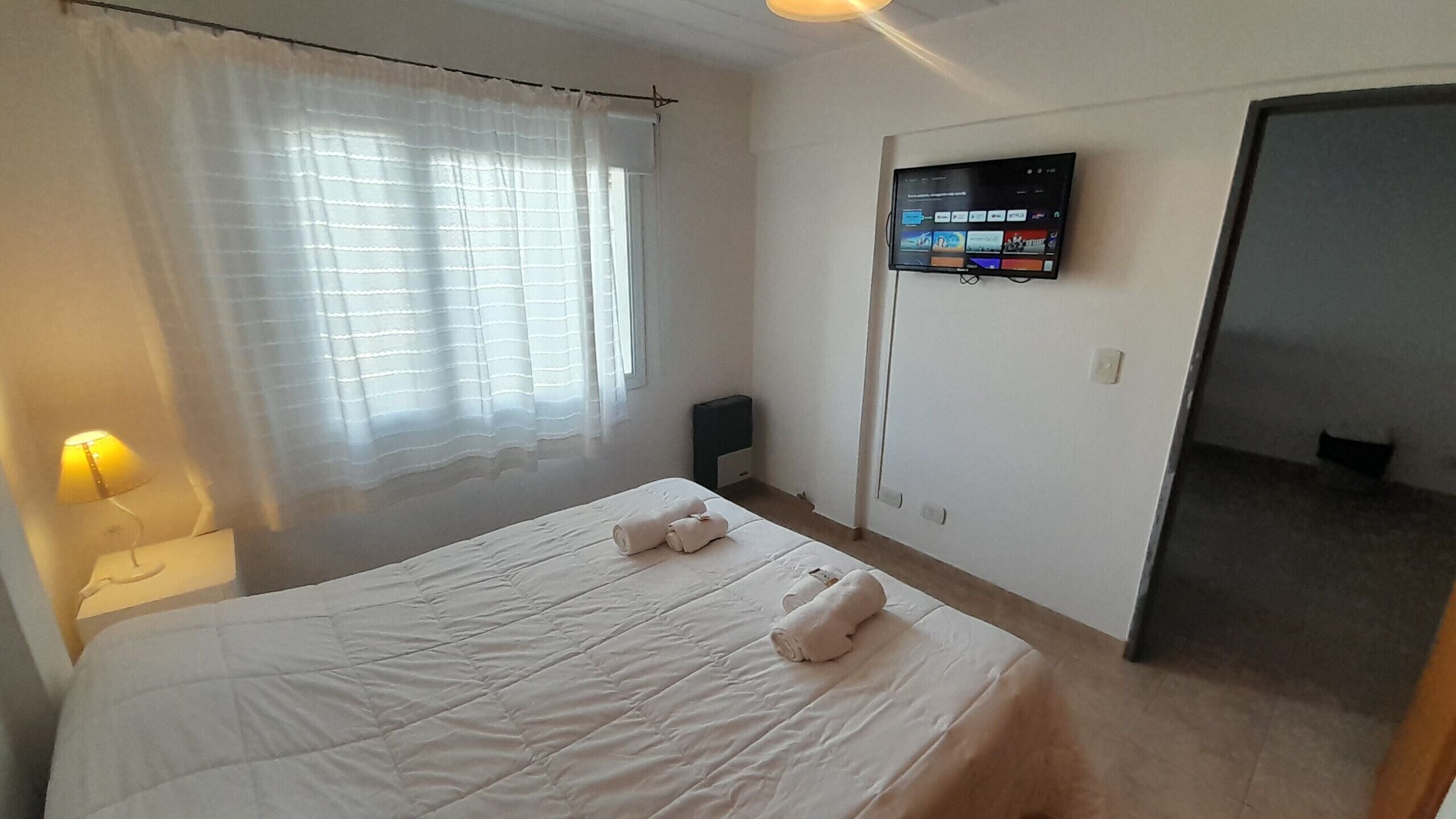 8 habitaciones, wifi y ropa de cama 