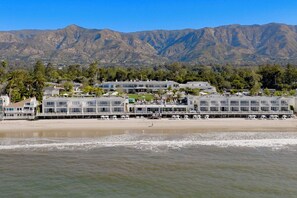 Beach - Montecito - Miramar Beach Estate - Steps to sand (Montecito)