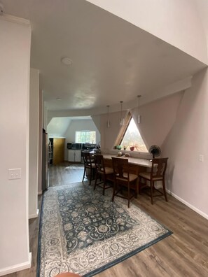 Dining - Secluded, spacious new geodesic home on the Big Island, Hawaii.  (Mountain View)