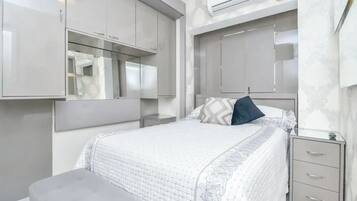 2 quartos, ferros/tábuas de passar roupa, Wi-Fi, roupa de cama