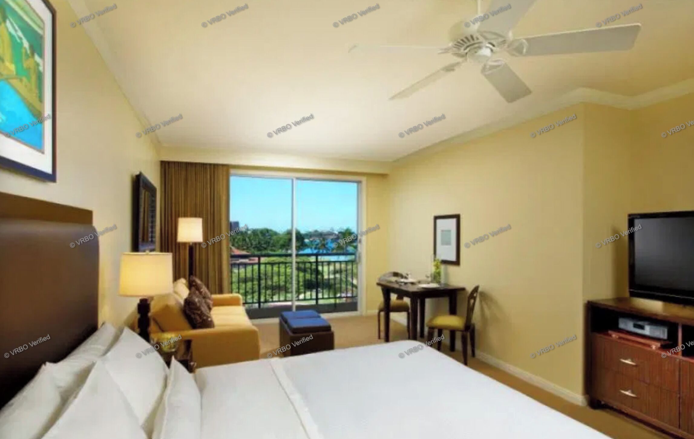 Paradise Awaits: Luxurious Oceanfront Hawaiian Escape - Sleeps 4 - Photo 3