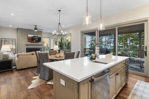 Interior - Designer Mountain Home in Upscale Community (Boone)