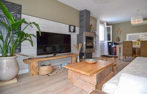 TV, fireplace, ping pong