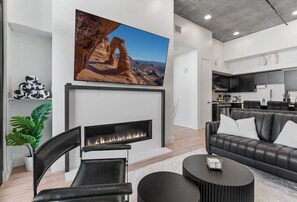 Smart TV, fireplace, ping pong