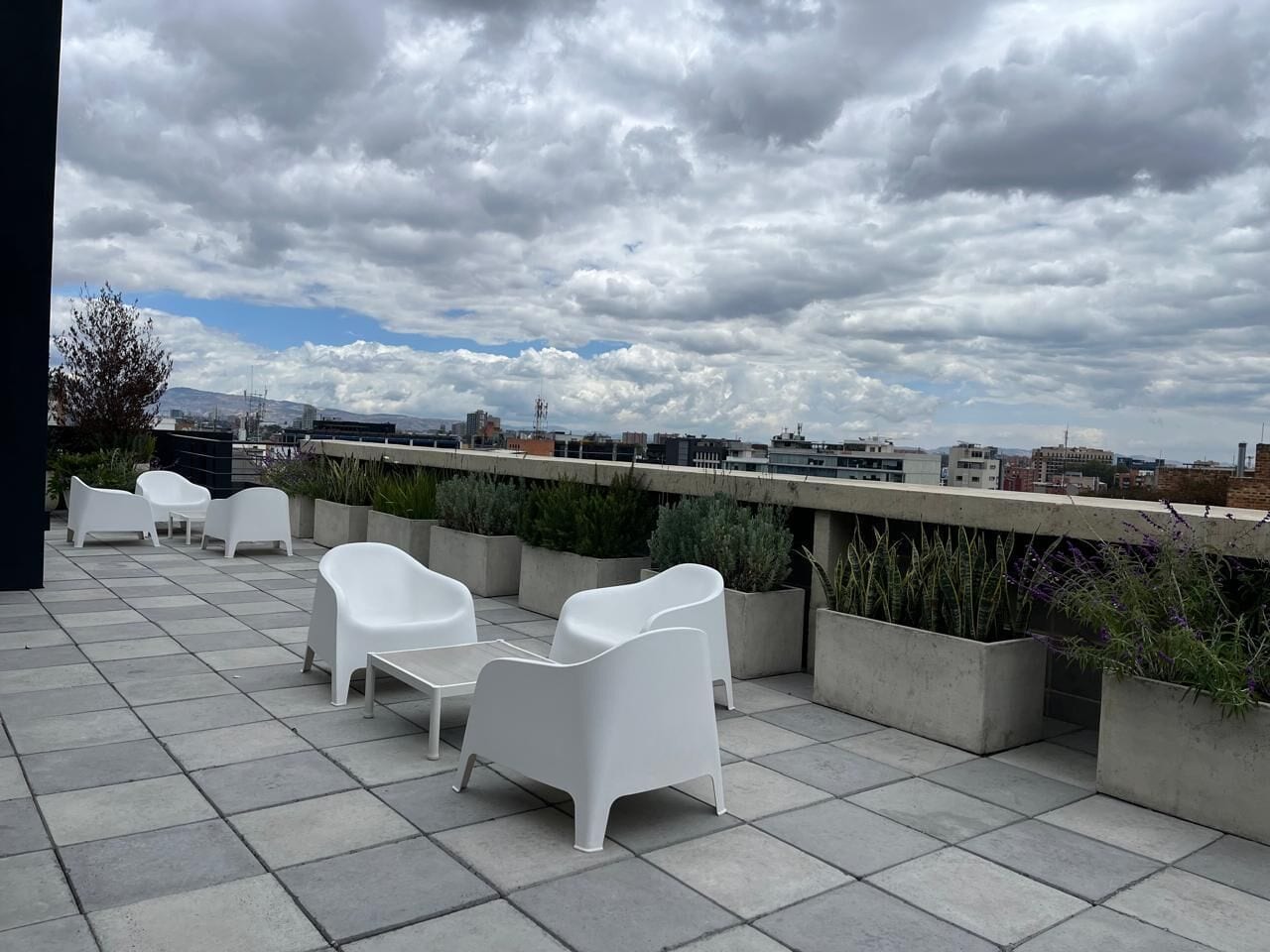 ลานระเบียง/นอกชาน