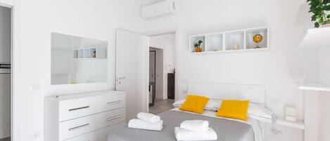2 chambres, fer et planche Ă repasser, Wi-Fi, literie fournie