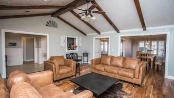 Smart TV, fireplace, books