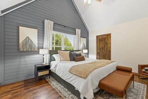 4 Schlafzimmer, Schreibtisch, Bügeleisen/Bügelbrett, kostenloses WLAN