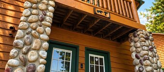 NEW! The Happy Traveler - Cabin at Starved Rock State Park