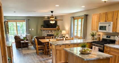 NEW! The Happy Traveler - Cabin at Starved Rock State Park