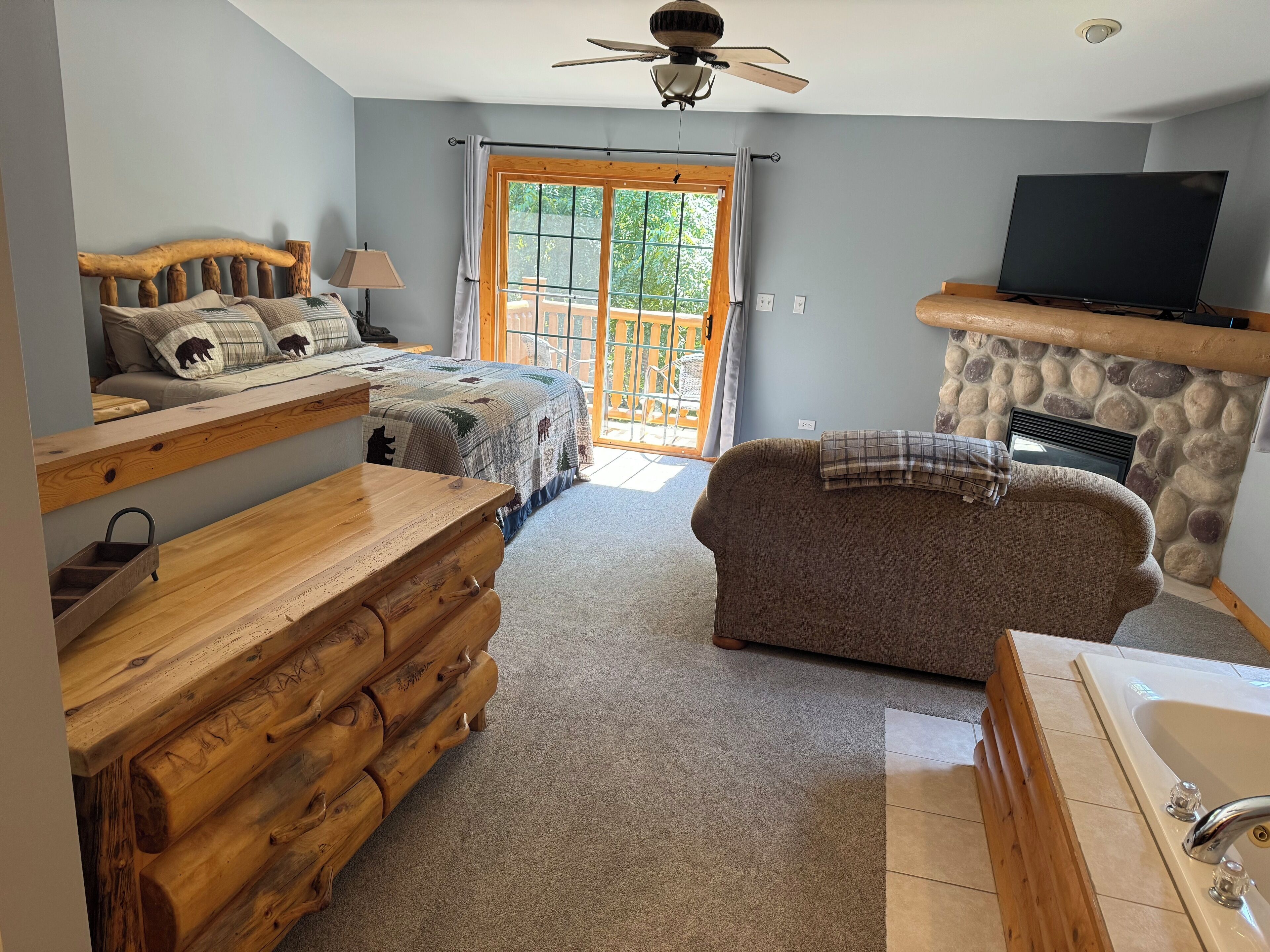 2 soverom, strykejern/-brett, wi-fi (inkludert) og sengetøy