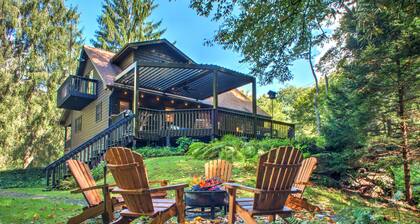 Ballard Creek House | Creekside Cabin in the Mountains