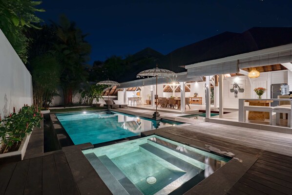 Basic Villa | Pool