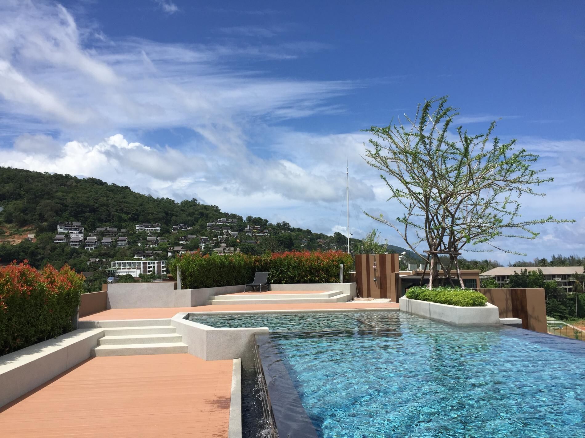 Bright studio at 6th Avenue - rooftop pool, gym (13037)