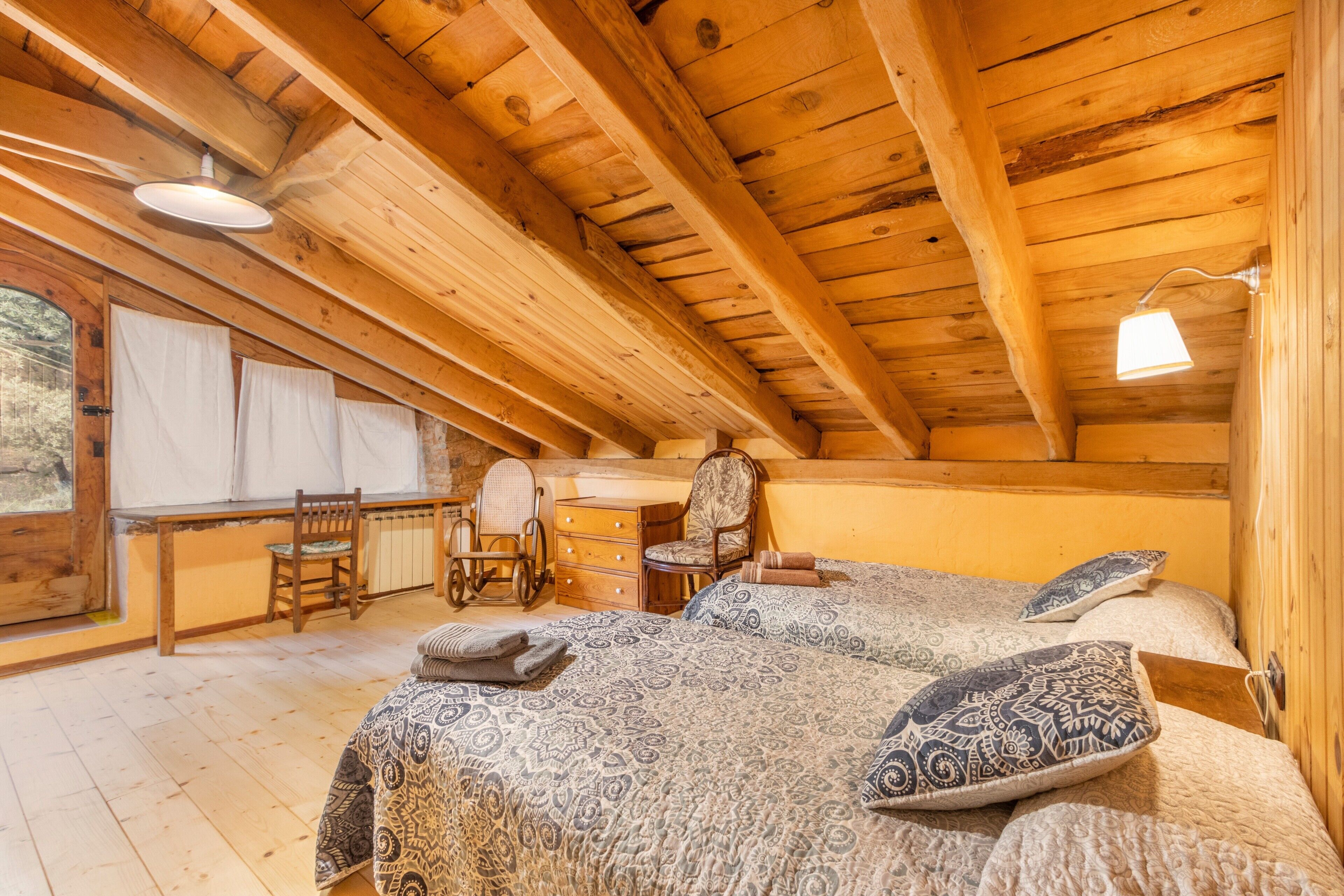 4 bedrooms, free WiFi, bed sheets