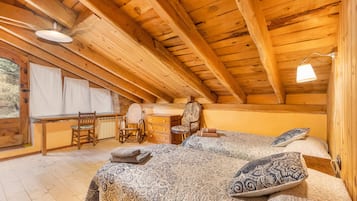 4 bedrooms, free WiFi, bed sheets