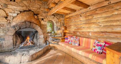 Chalet 'Cal Serrat' mit Bergblick, privater Terrasse und WLAN