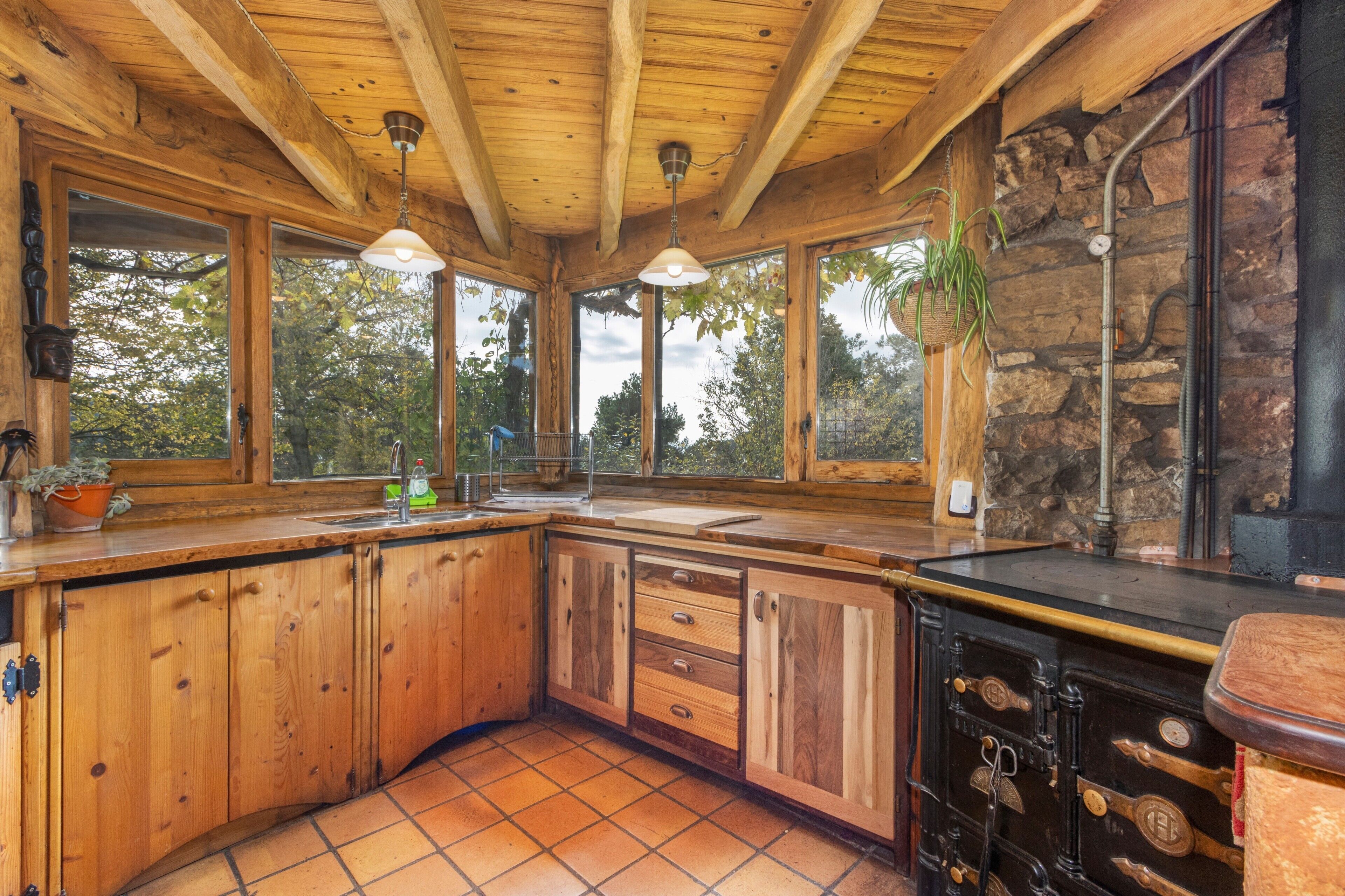 Frigorífico, horno, placa de cocina y cafetera o tetera