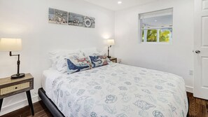 3 chambres, bureau, fer et planche à repasser, accès au Wi-Fi (inclus)