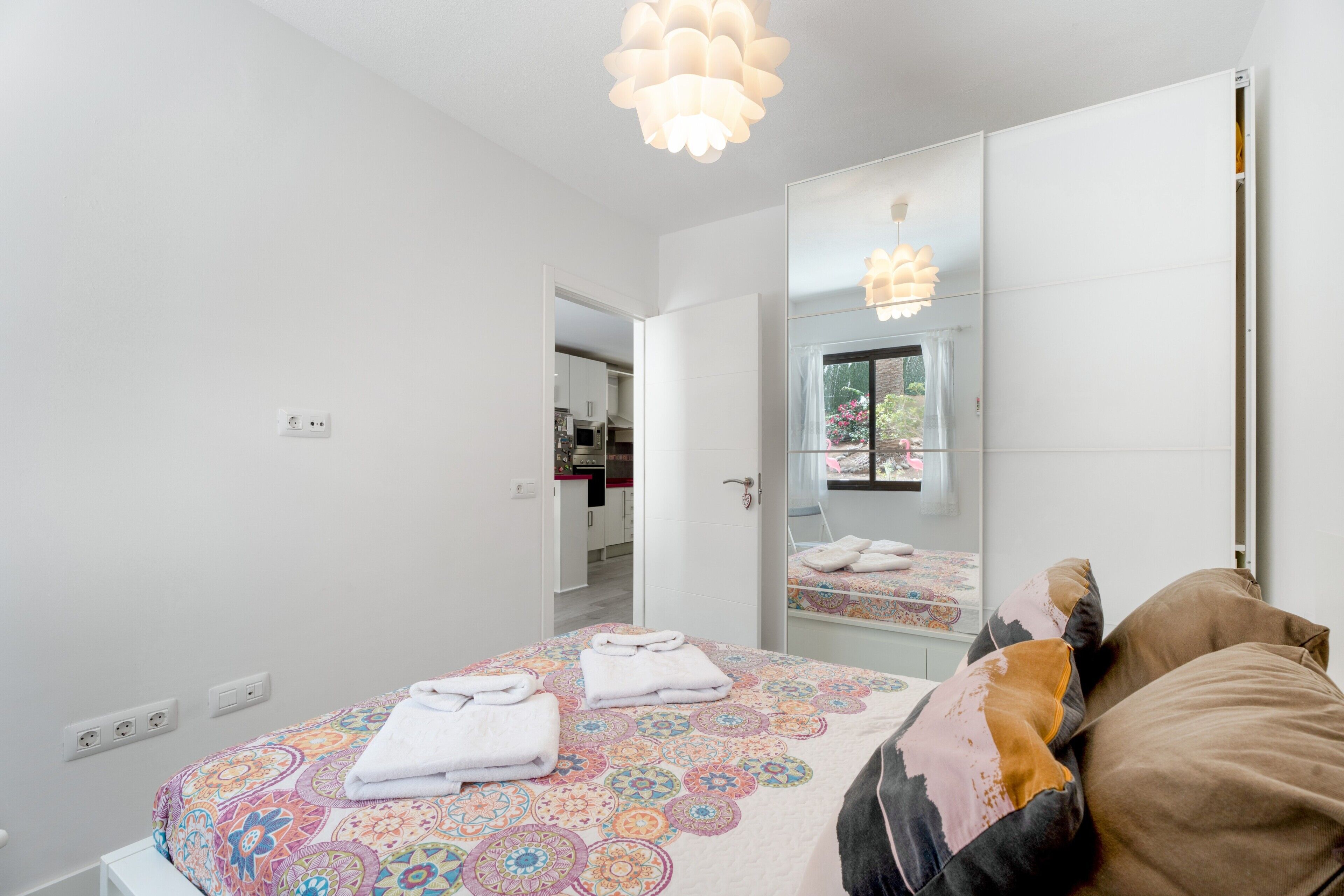 2 chambres, fer et planche à repasser, Wi-Fi gratuit, draps fournis