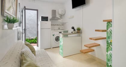 Vacation Apartment 'Vista Blanca Room 5' with Wi-Fi