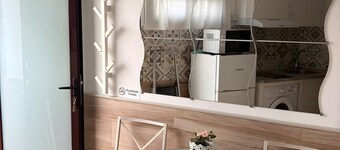 Vista Blanca Room 2 Holiday Apartment with Wi-Fi