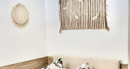 Vista Blanca Room 2 Holiday Apartment with Wi-Fi