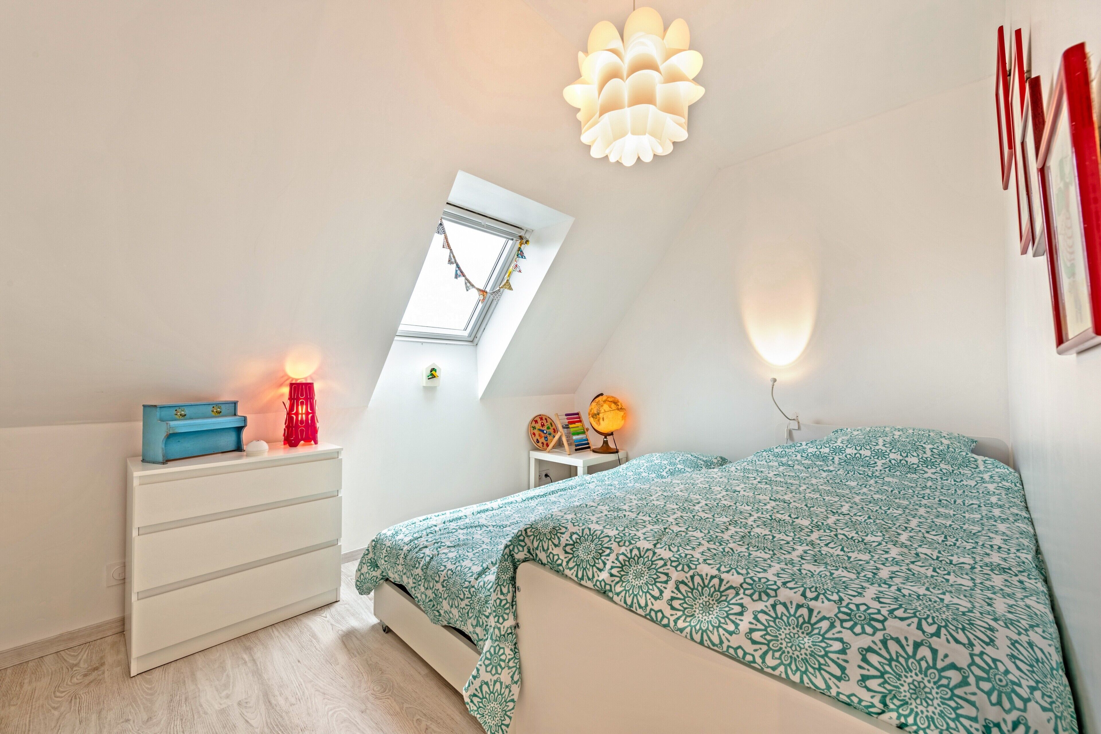 2 多间卧室、熨斗/熨衣板、免费 WiFi、床单