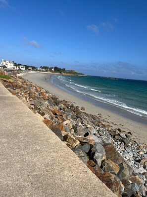 Beach nearby - Apartment 'Plougasnou Proche Mer' with Wi-Fi (Plougasnou)