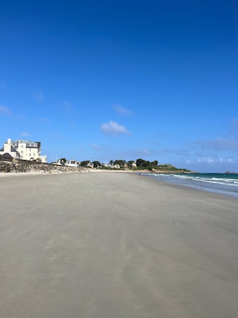 Plage à proximité. Appartement 'Appartement Plougasnou Proche Mer' avec Wi-Fi