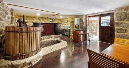 Room 'Quarto 1' with Mountain View, Wi-Fi and Air Conditioning