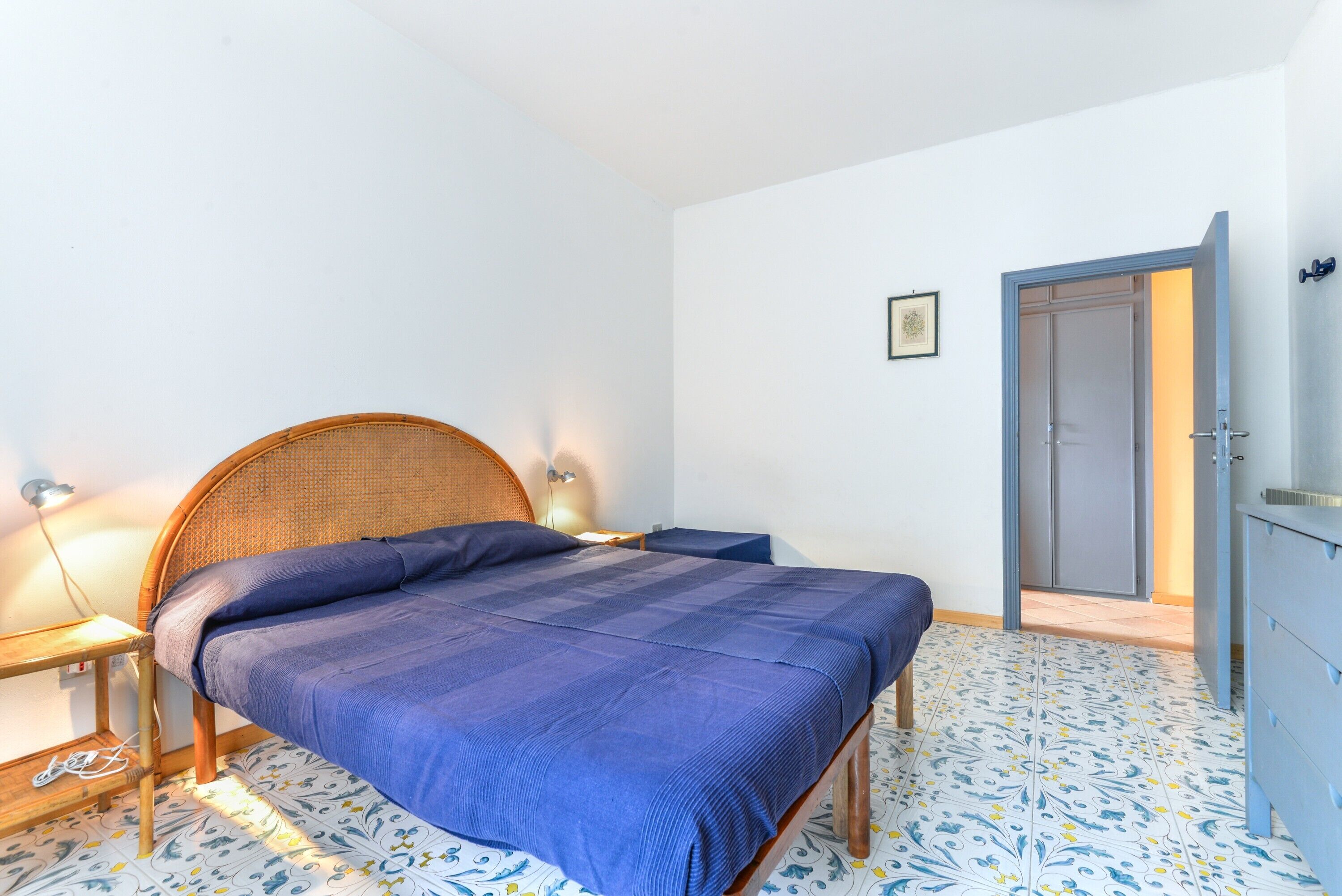 3 bedrooms, bed sheets