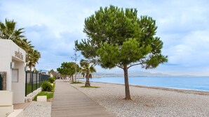 Nær stranden