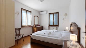 2 Schlafzimmer, Bügeleisen/Bügelbrett, kostenloses WLAN, Bettwäsche