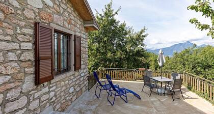 Holiday Home 'Villetta Singola' with Lake View, Private Terrace and Wi-Fi