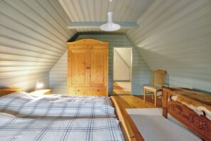 3 bedrooms, iron/ironing board, free WiFi, bed sheets - Holiday Home 'Friesenhaus Hörn' with Private Terrace, Private Garden and Wi-Fi (Rodenäs)