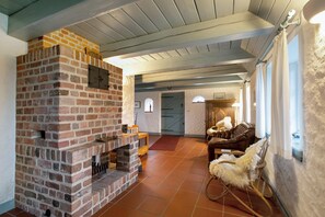 Interior - Holiday Home 'Friesenhaus Hörn' with Private Terrace, Private Garden and Wi-Fi (Rodenäs)