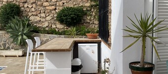 Villa 'Casa Descansa' with Sea View, Wi-Fi and Air Conditioning