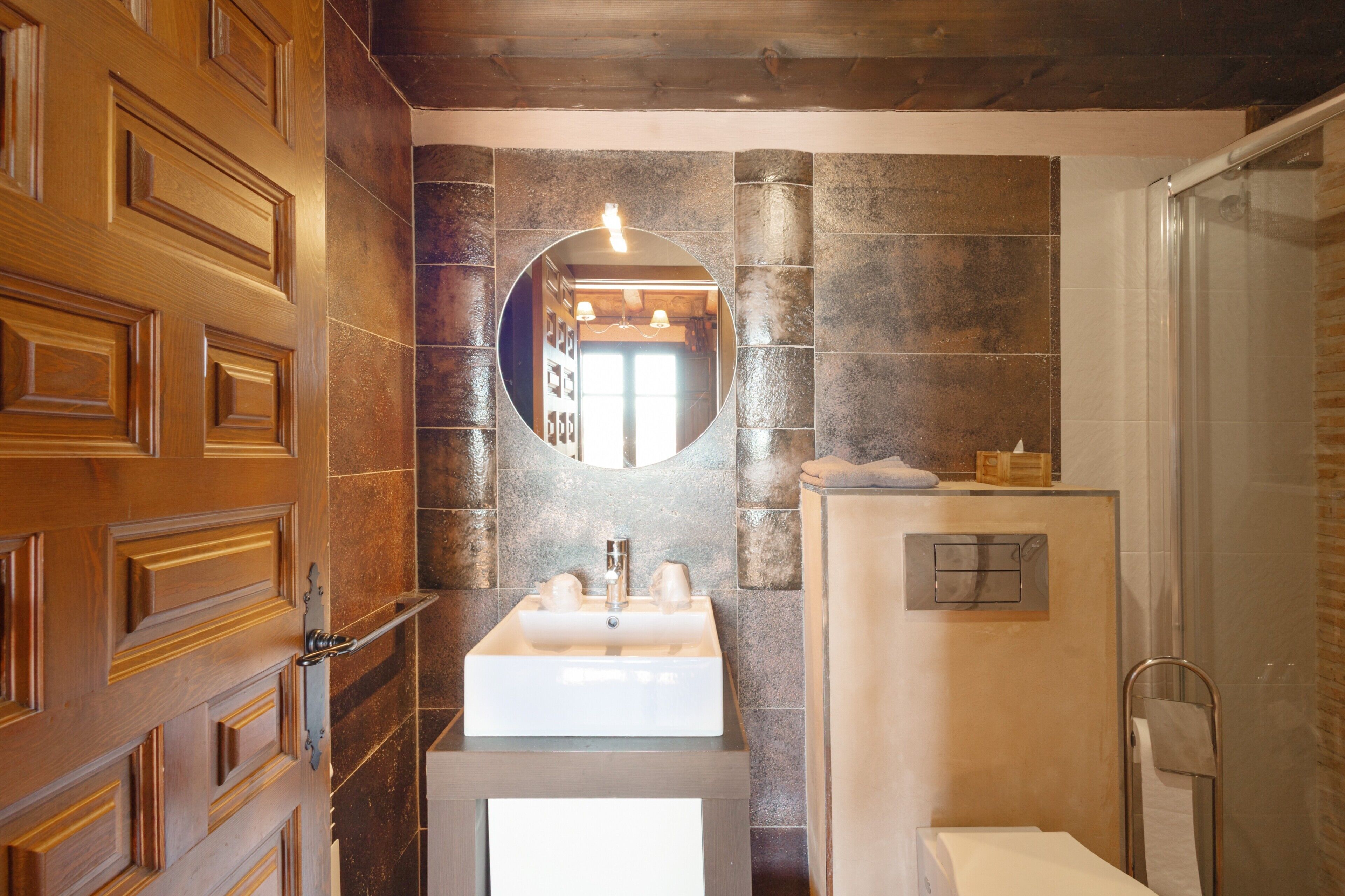 Een douche, handdoeken