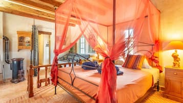 5 quartos, ferros/tábuas de passar roupa, Wi-Fi de cortesia