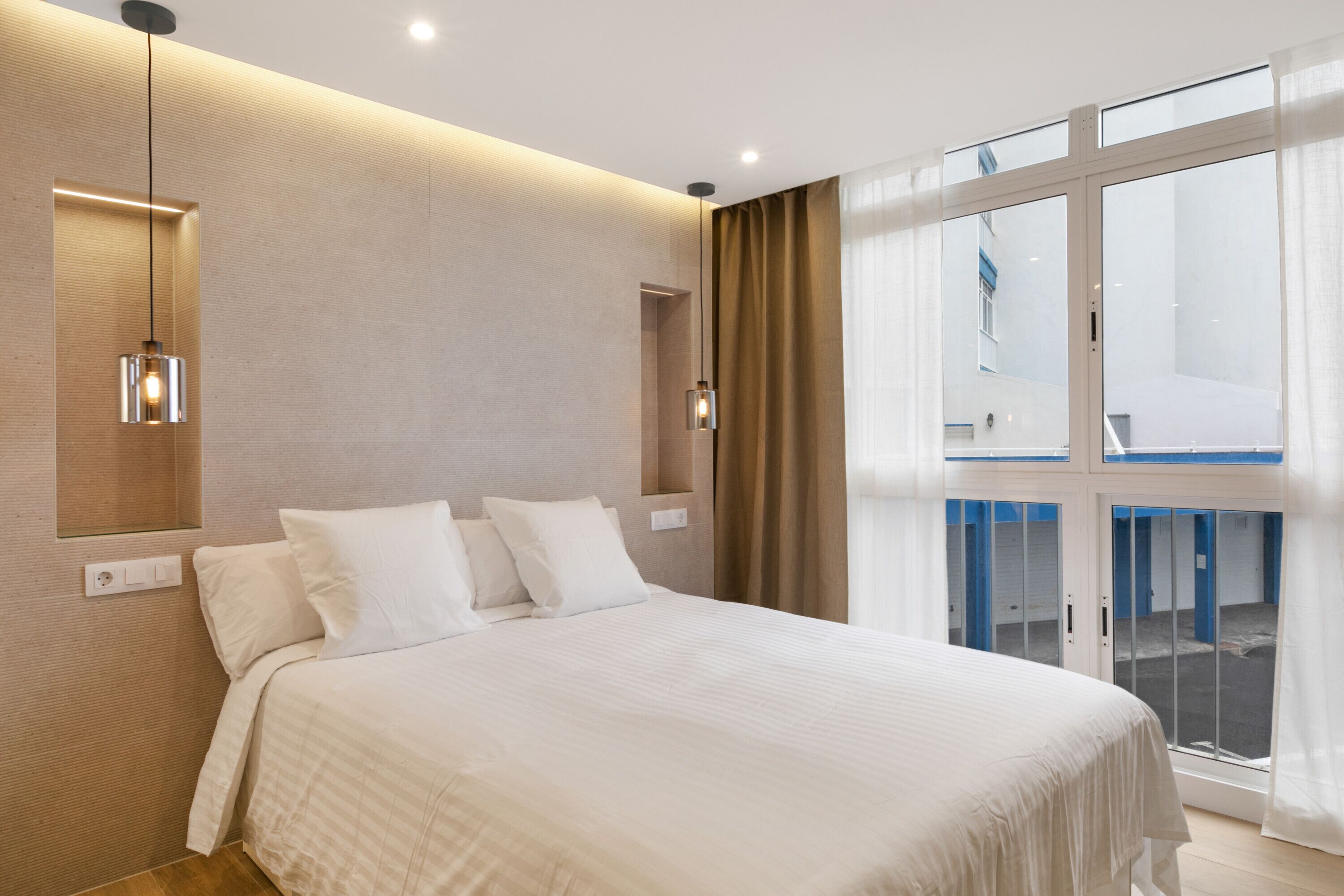 1 slaapkamer, een strijkplank/strijkijzer, gratis wifi, beddengoed