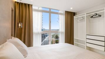 1 dormitorio, tabla de planchar con plancha, wifi gratis y ropa de cama